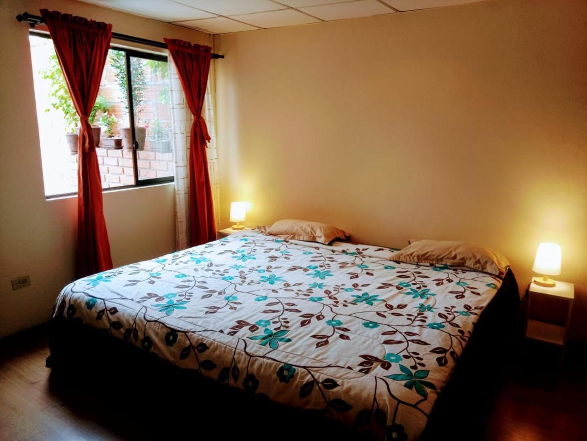 Casa De Huespedes Tu Parada En Κουένκα Εξωτερικό φωτογραφία