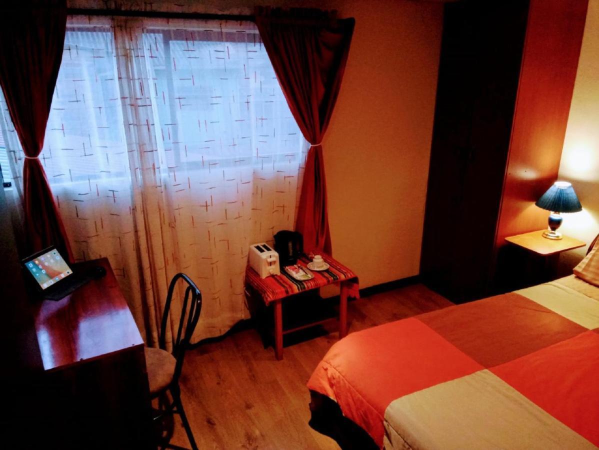 Casa De Huespedes Tu Parada En Κουένκα Εξωτερικό φωτογραφία
